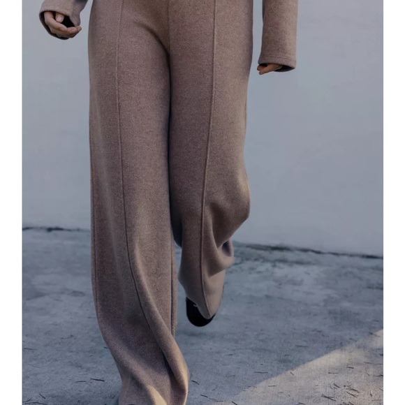 Zara Women's Wide Leg Tan Pants - Picture 2 of 5